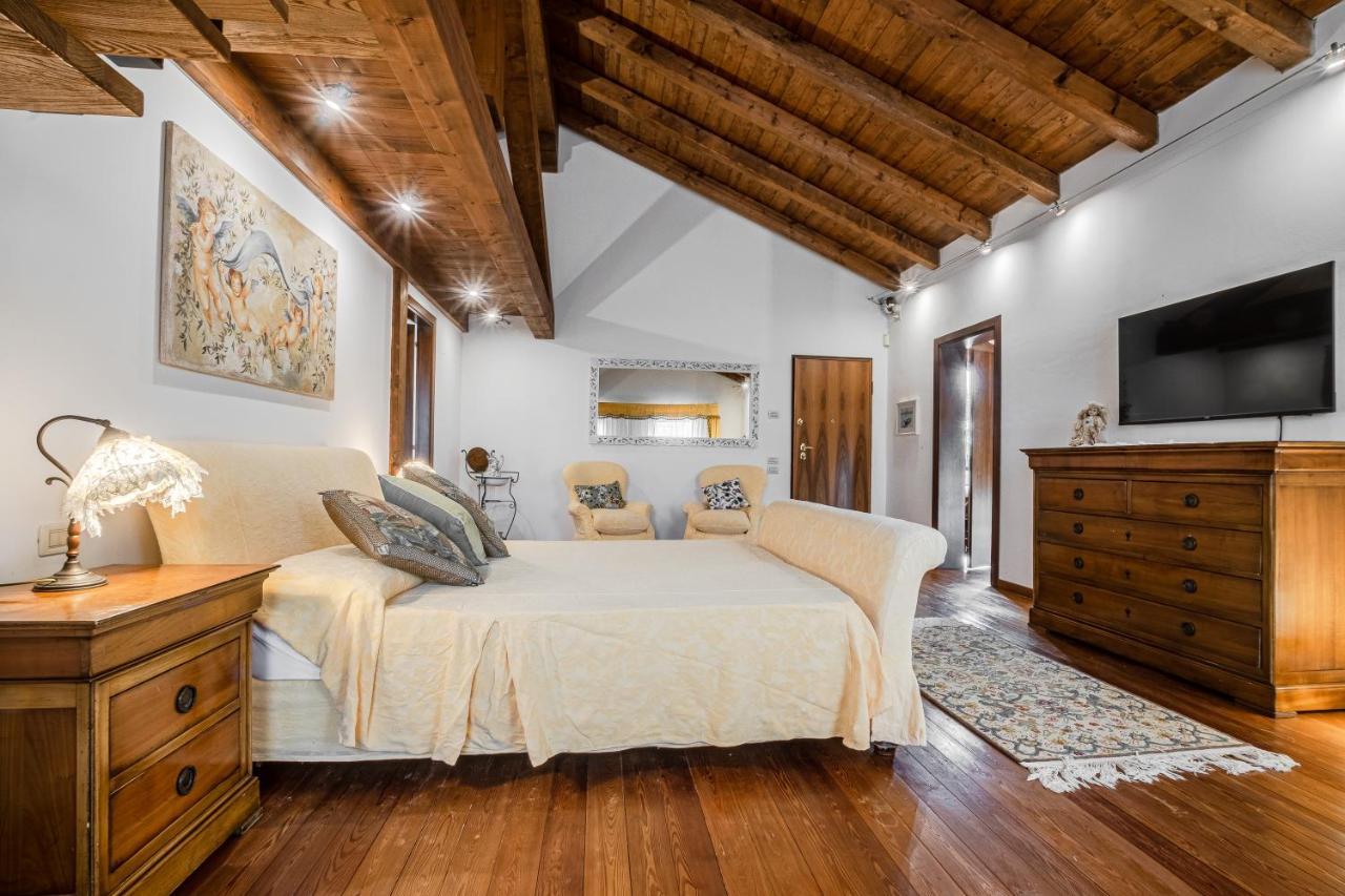 Villa Tania